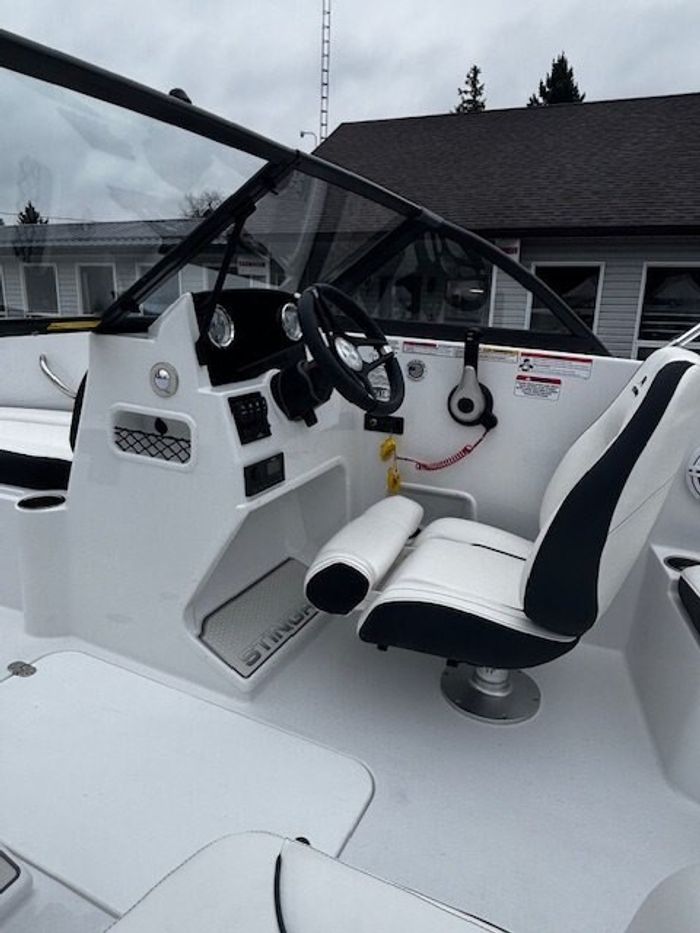 2026 Stingray 172DC Photo 6 sur 13