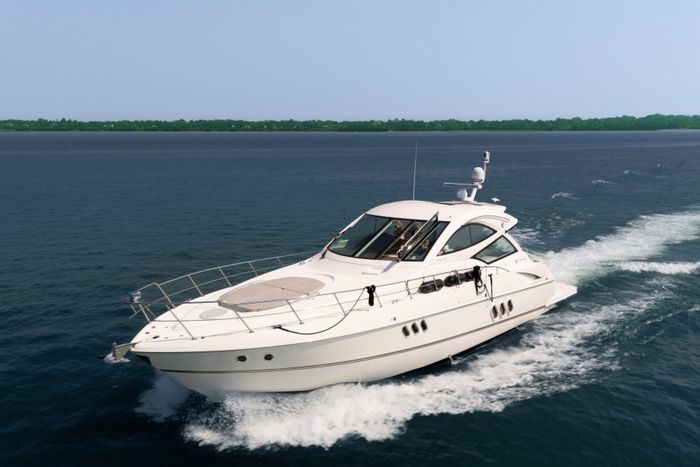 2015 Cruisers Yachts 540 Sport Coupe Photo 3 sur 28