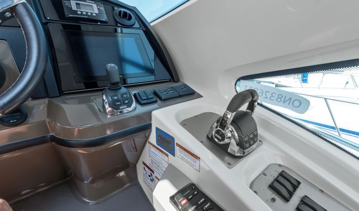 2015 Cruisers Yachts 540 Sport Coupe Photo 28 sur 28