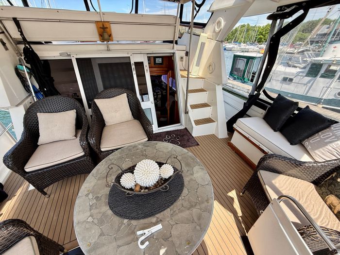 1986 President 37  Aft Cabin Photo 9 sur 62