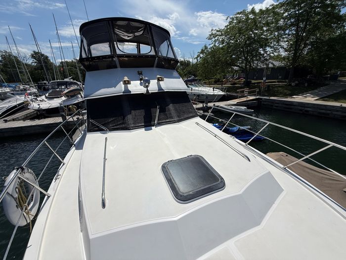 1986 President 37  Aft Cabin Photo 24 sur 62