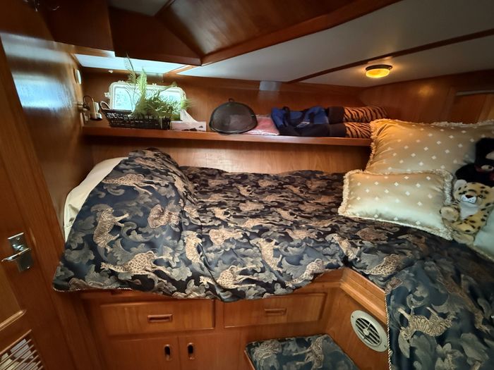 1986 President 37  Aft Cabin Photo 40 sur 62