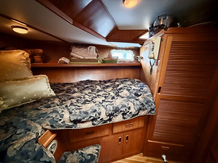 1986 President 37  Aft Cabin Photo 41 sur 62