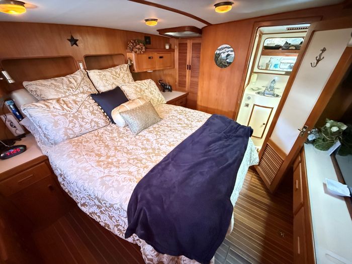 1986 President 37  Aft Cabin Photo 50 sur 62