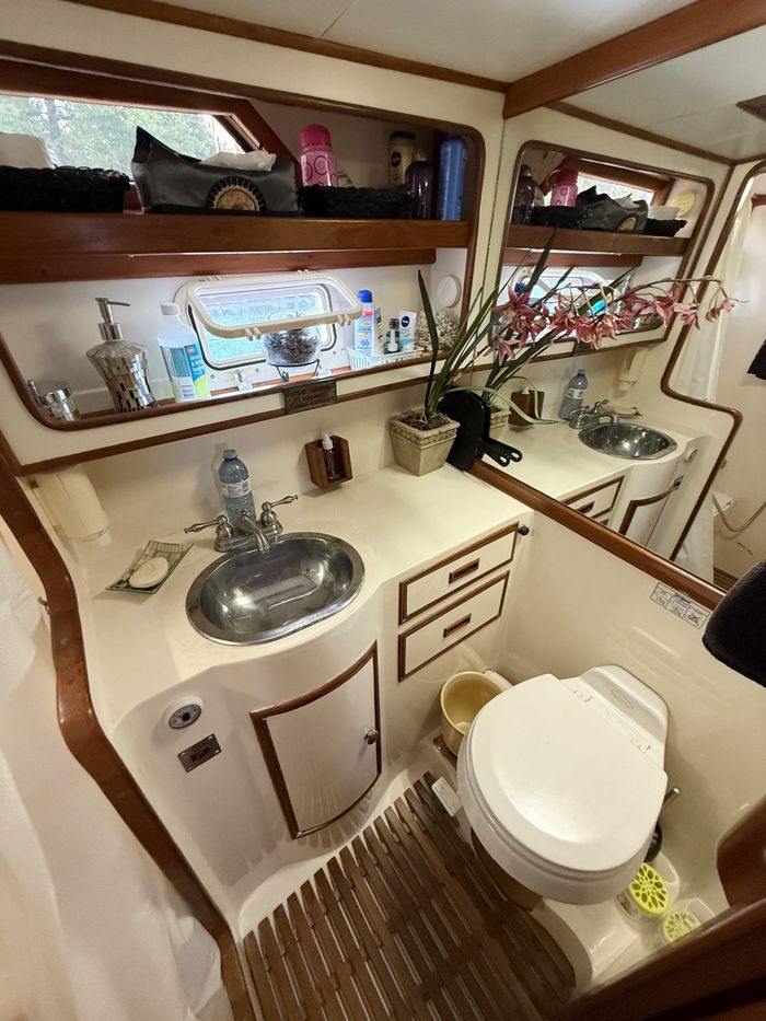 1986 President 37  Aft Cabin Photo 54 sur 62