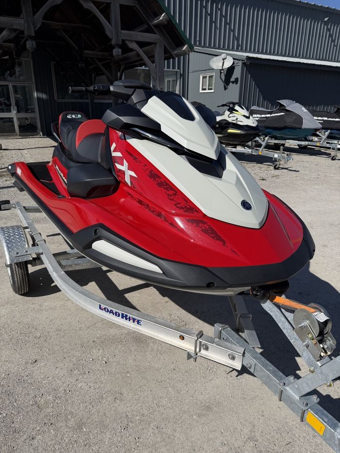 2026 Yamaha VX Cruiser W/AUDIO Torch Red/Pearl Photo 2 of 6