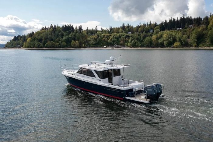 2026 Cutwater C-32 Coupe Photo 2 sur 35