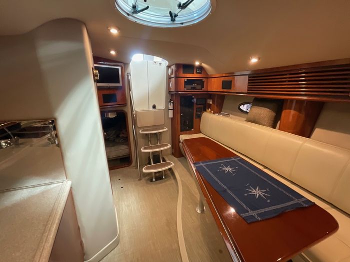 2005 Fountain 48 Express Cruiser Photo 12 sur 22