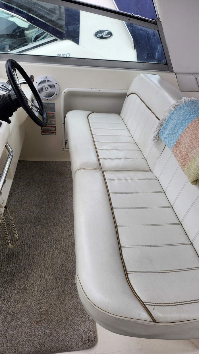 1997 Sea Ray 330 Sundancer M/C Photo 6 of 22