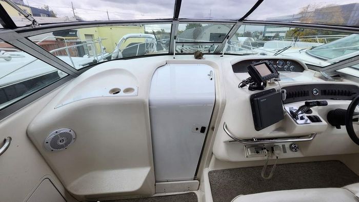 1997 Sea Ray 330 Sundancer M/C Photo 4 of 22