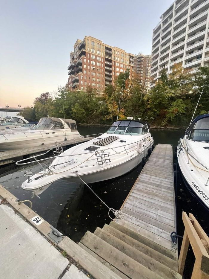 1997 Sea Ray 330 Sundancer M/C Photo 2 of 22