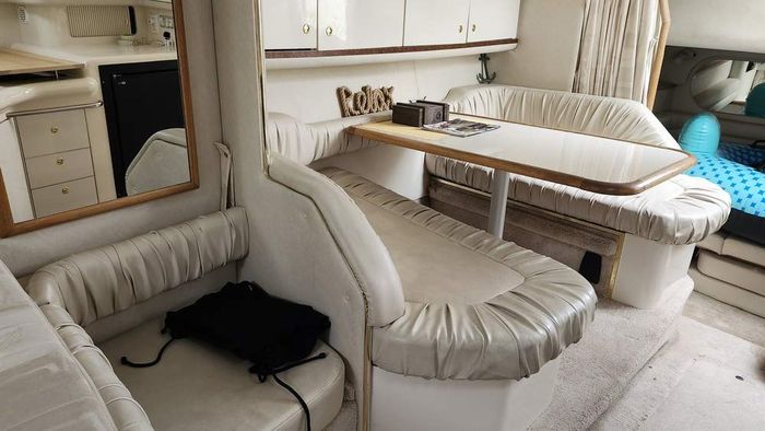 1997 Sea Ray 330 Sundancer M/C Photo 18 of 22