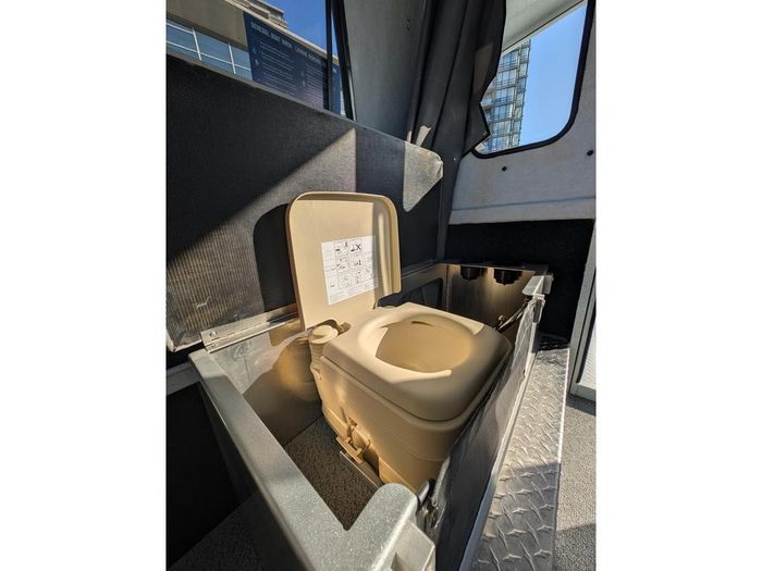 2026 KingFisher 2425 Escape HT Photo 8 sur 9