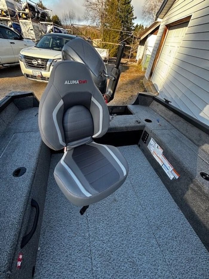 2026 Alumacraft Escape 165 Tiller NIGHTFALL BLACK Photo 8 of 16
