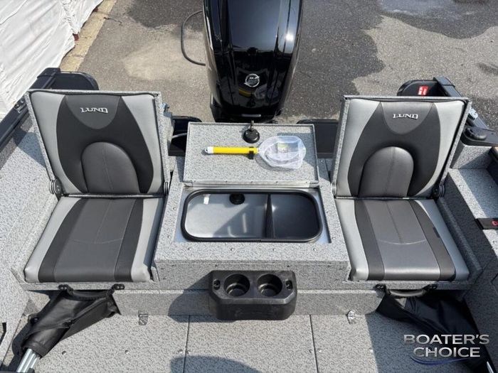 2026 Lund 1675 Adventure Sport w/90HP & Deluxe Trailer! ( Ch Photo 12 of 14