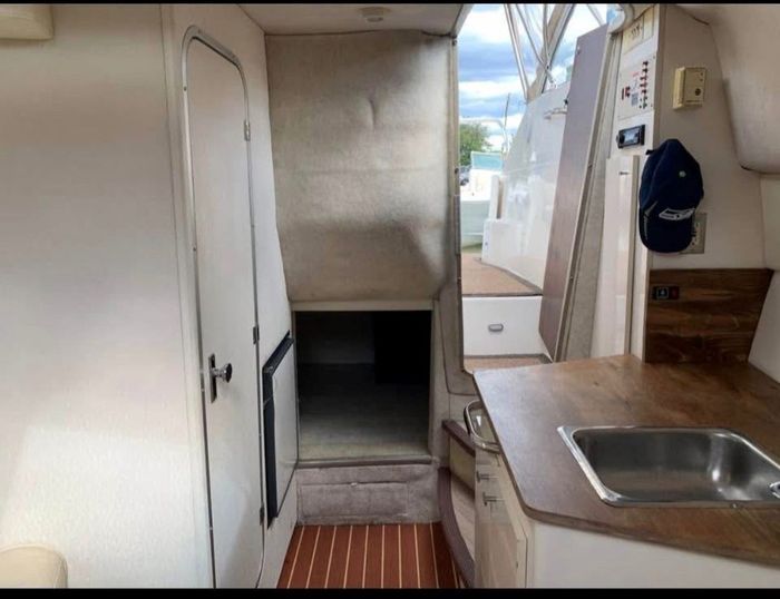 2001 Maxum 2400 SCR Photo 8 sur 15