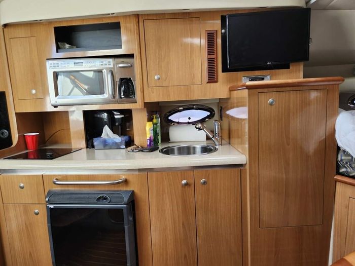 2007 Cruisers Yachts 310 Express MC Photo 7 sur 8