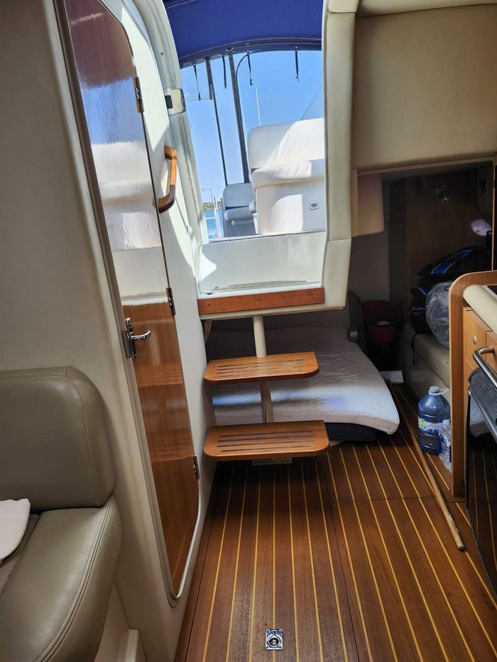 2007 Cruisers Yachts 310 Express MC Photo 4 sur 8