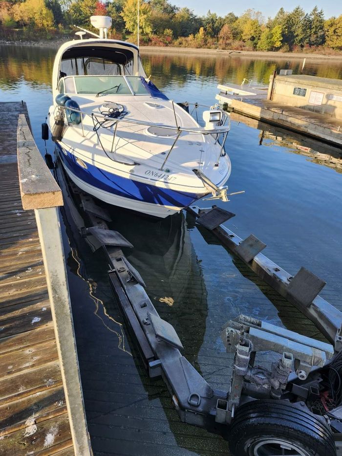 2007 Cruisers Yachts 310 Express MC Photo 3 sur 8