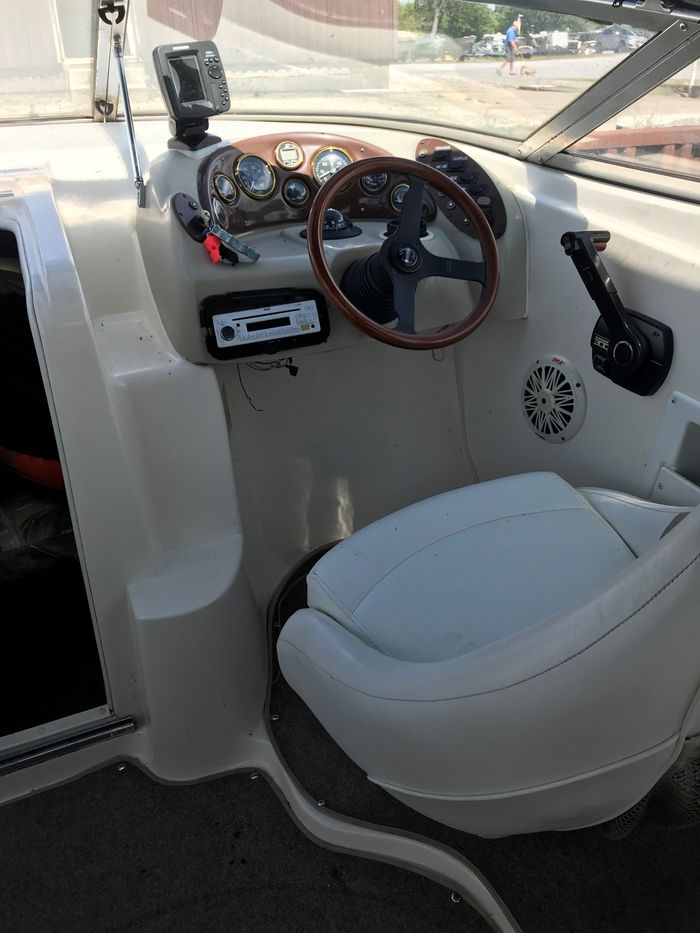 2000 Rinker Rinker 232 captiva Photo 6 of 7