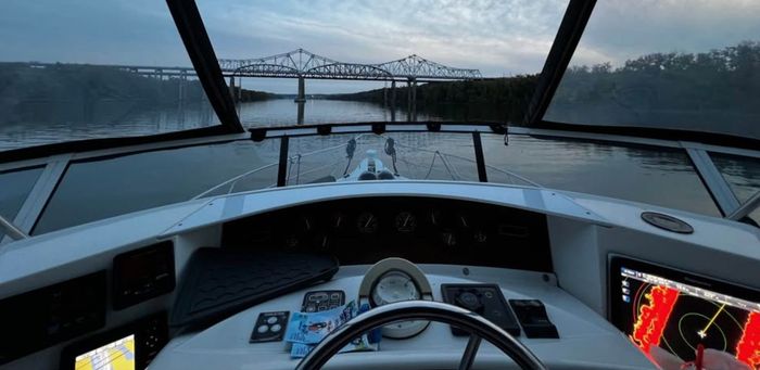 2004 Silverton 43 Motor Yacht Photo 8 sur 12