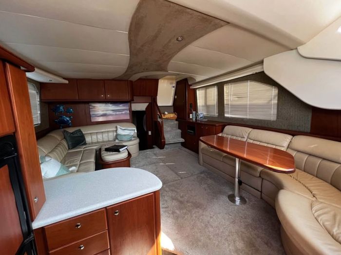 2004 Silverton 43 Motor Yacht Photo 9 sur 12