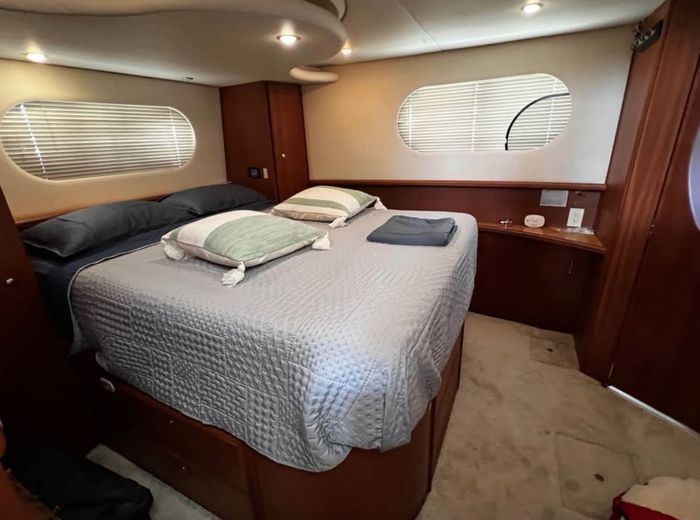 2004 Silverton 43 Motor Yacht Photo 11 sur 12