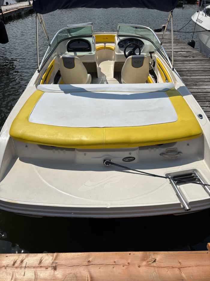 2006 Sea Ray 205 sport Photo 3 of 6