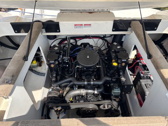 2006 Sea Ray 205 sport Photo 6 of 6