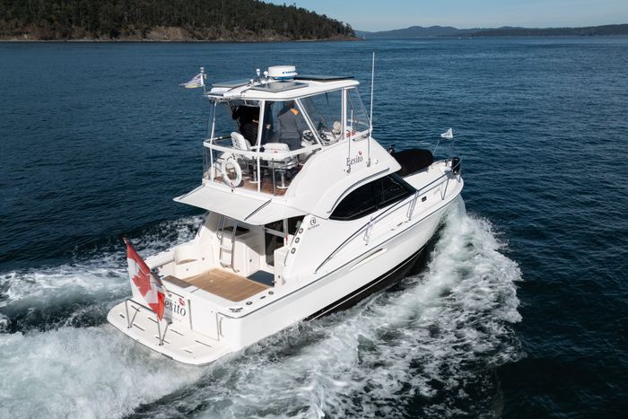 2006 Riviera 33 Flybridge Photo 5 sur 74