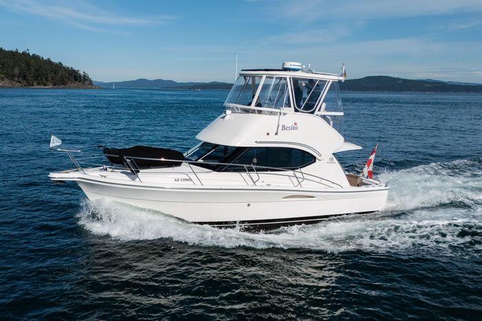 2006 Riviera 33 Flybridge Photo 8 sur 74