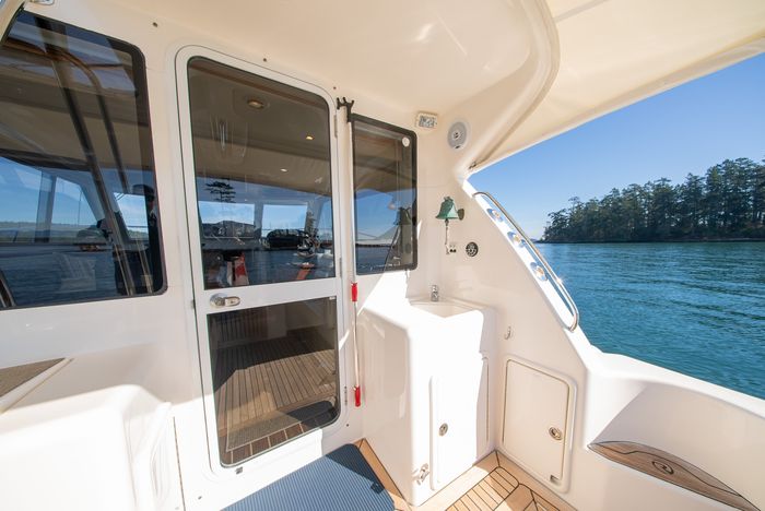 2006 Riviera 33 Flybridge Photo 28 sur 74