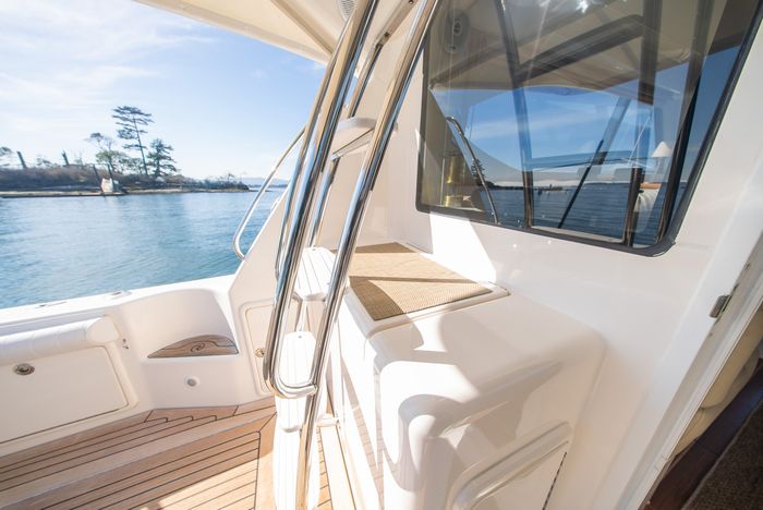 2006 Riviera 33 Flybridge Photo 31 sur 74