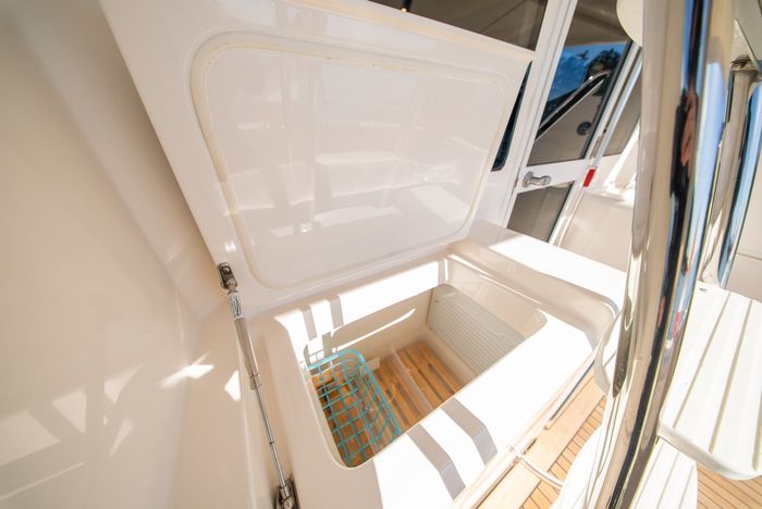 2006 Riviera 33 Flybridge Photo 32 sur 74