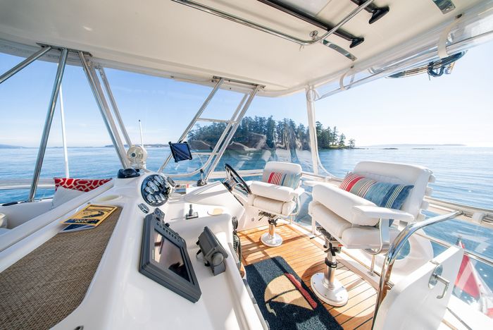 2006 Riviera 33 Flybridge Photo 33 sur 74