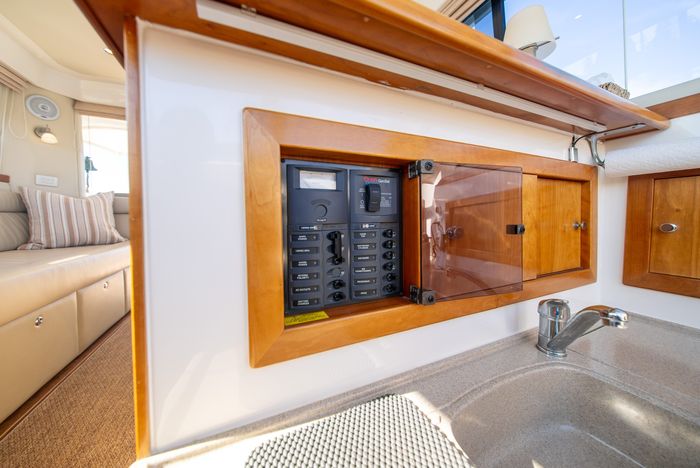 2006 Riviera 33 Flybridge Photo 44 sur 74