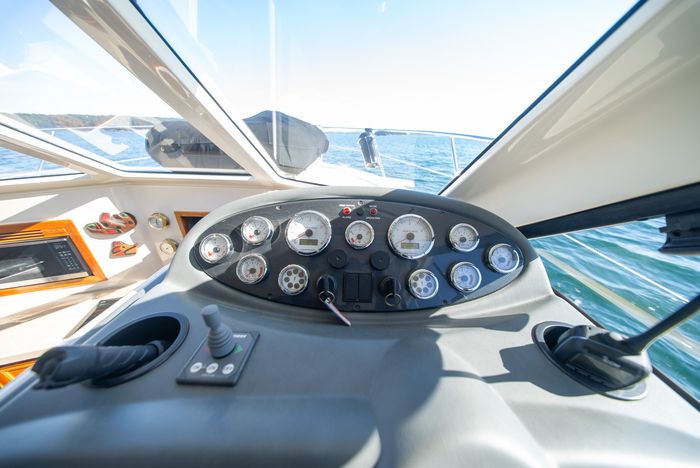 2006 Riviera 33 Flybridge Photo 49 sur 74