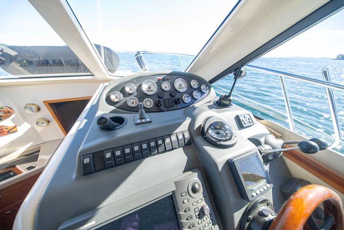 2006 Riviera 33 Flybridge Photo 50 sur 74