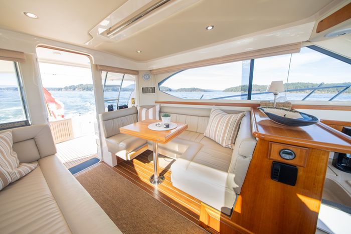 2006 Riviera 33 Flybridge Photo 55 sur 74