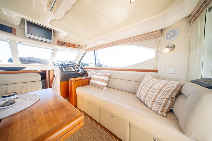 2006 Riviera 33 Flybridge Photo 59 sur 74