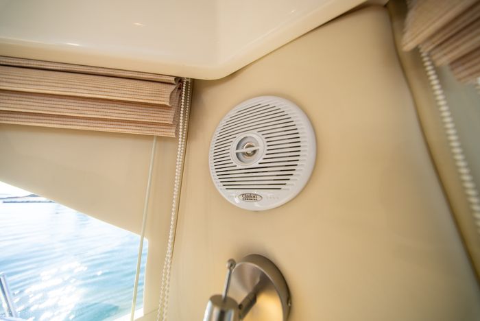 2006 Riviera 33 Flybridge Photo 61 sur 74