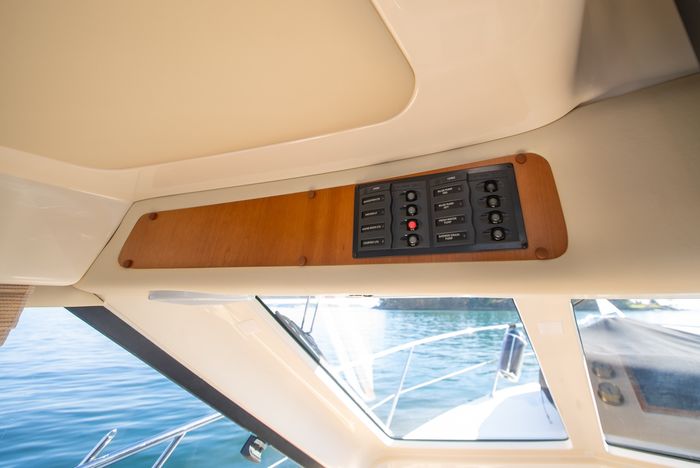 2006 Riviera 33 Flybridge Photo 64 sur 74