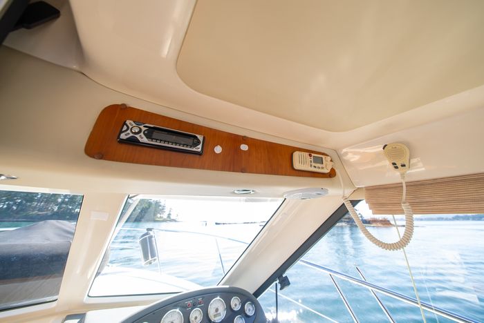 2006 Riviera 33 Flybridge Photo 65 sur 74