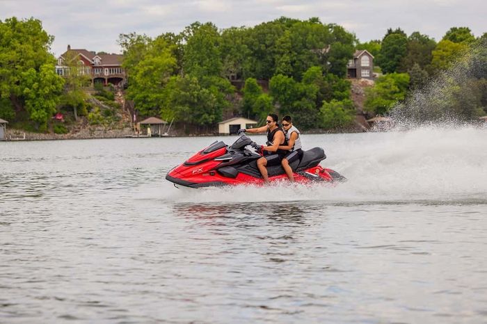 2026 Yamaha FX Cruiser HO With Audio - Lagoon Blue/White - PWC Photo 7 of 8