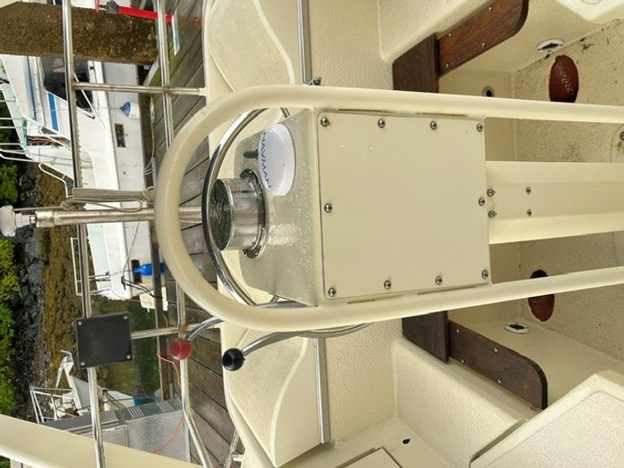 2020 Bruce Roberts Pilothouse Photo 16 sur 37