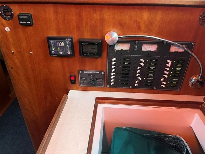 2020 Bruce Roberts Pilothouse Photo 26 sur 37