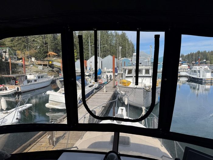 1995 Bayliner 3288 Motoryacht Photo 111 of 113