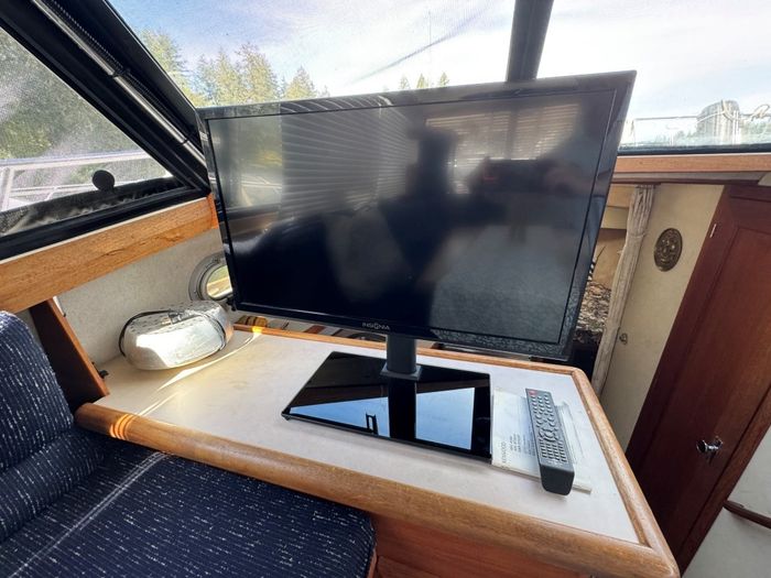 1995 Bayliner 3288 Motoryacht Photo 95 of 113