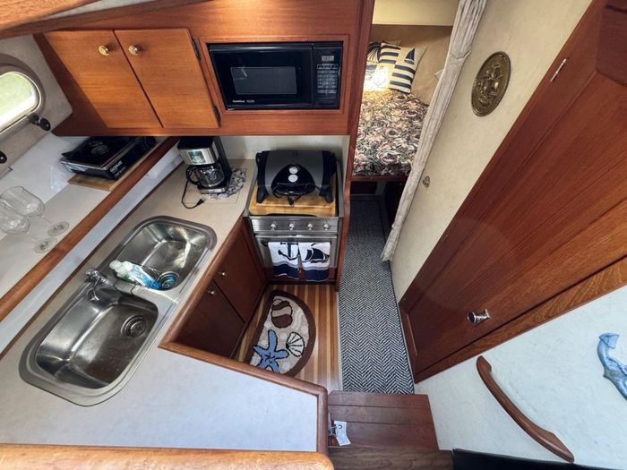 1995 Bayliner 3288 Motoryacht Photo 79 of 113