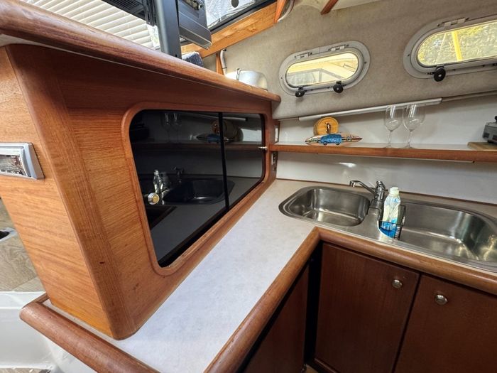 1995 Bayliner 3288 Motoryacht Photo 80 of 113